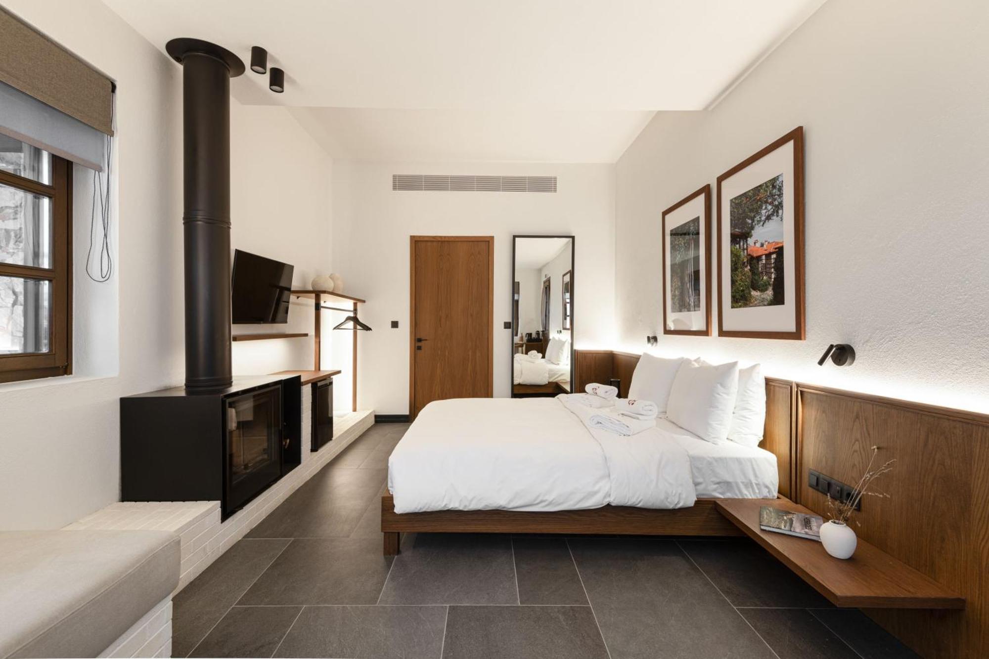 Unedo All Seasons Boutique Hotel Palaios Panteleimonas Exterior photo