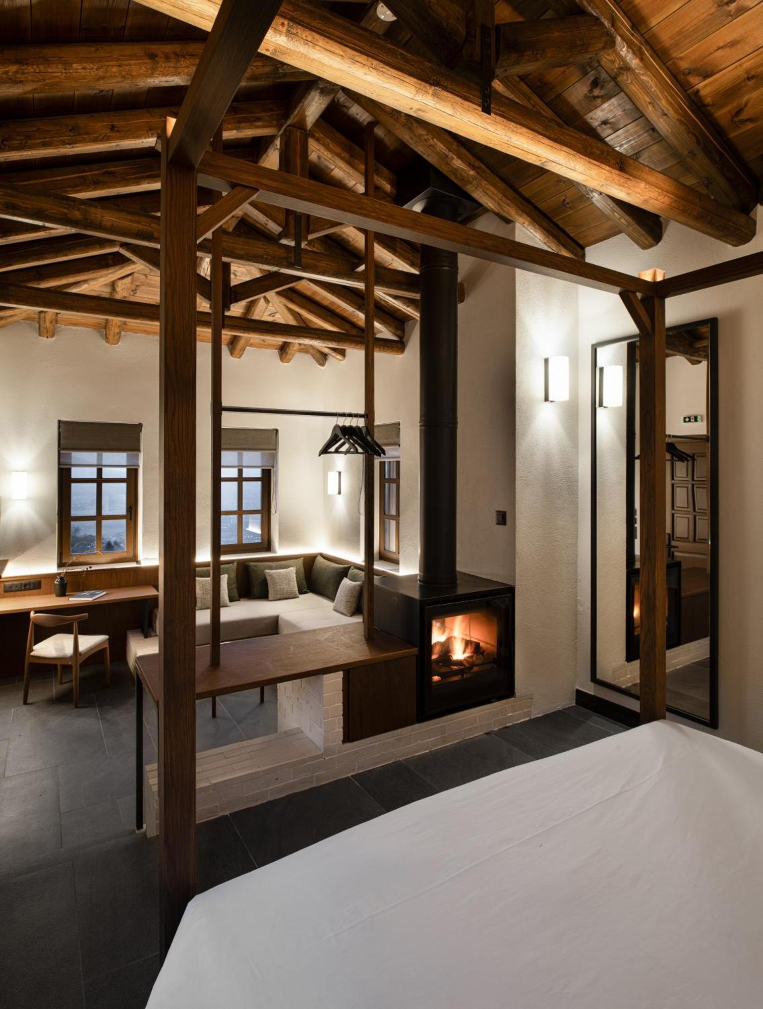 Unedo All Seasons Boutique Hotel Palaios Panteleimonas Exterior photo