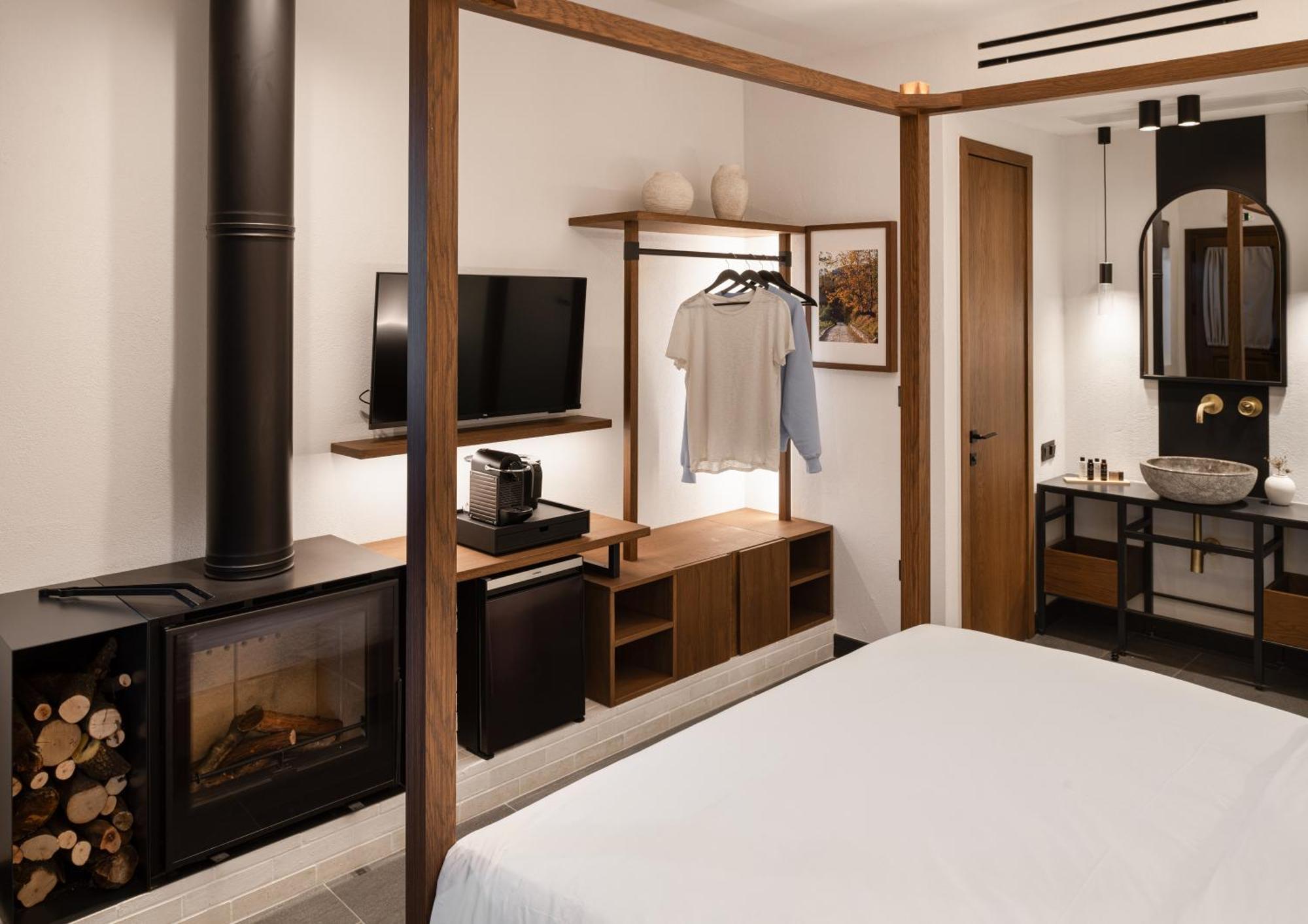 Unedo All Seasons Boutique Hotel Palaios Panteleimonas Exterior photo